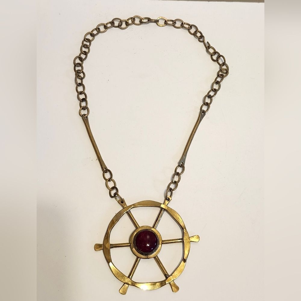 Vtg. Mint 70s Rafael Alfandary Signed Glass/Brass Ships Wheel Pendant Necklace